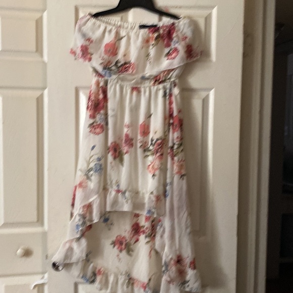 Floral dress off shoulders - Picture 7 of 8